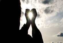 曼联前锋霍伊伦有可能要去填补奥斯梅恩的空档。.